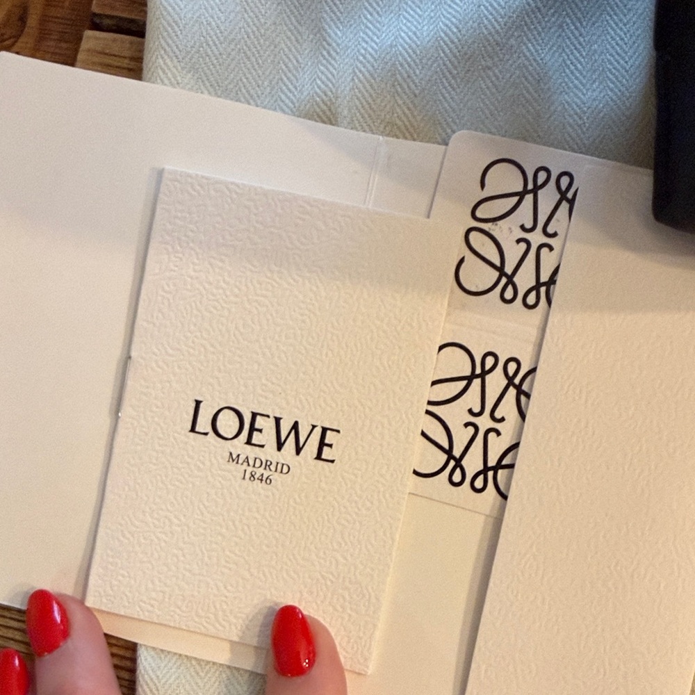 LOEWE Flamenco Black Leather Drawstring Shoulder Bag - Picture 2 of 8